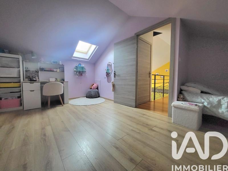 Loft - 140 m² - 5 pièces