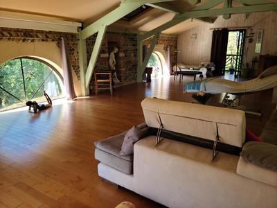 Maison - 420 m² - 18 pièces