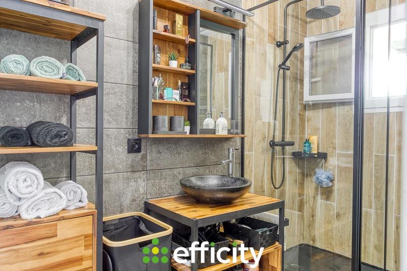 Appartement - 80 m² - 3 pièces