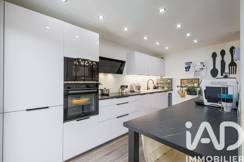 Duplex - 92 m² - 4 pièces