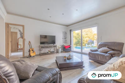 Maison - 240 m² - 7 pièces