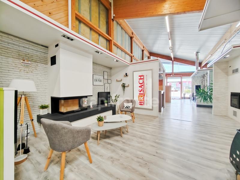 Local commercial - 366 m² - 3 pièces