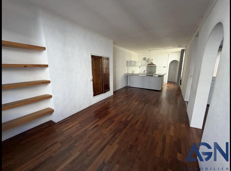 Appartement - 96 m² - 3 pièces