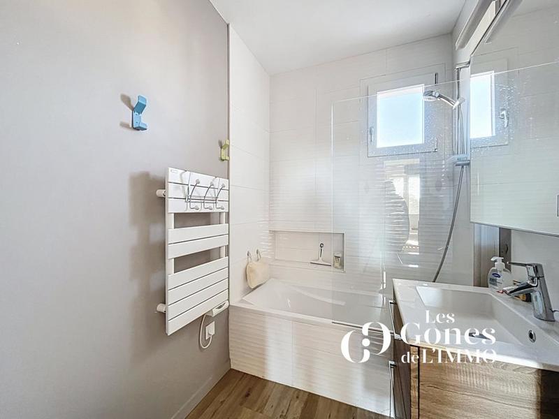 Maison - 196 m² - 6 pièces