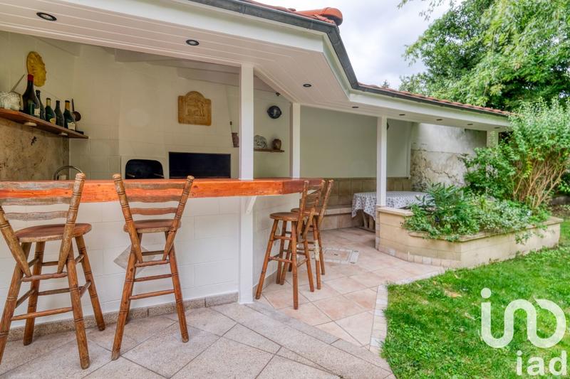 Maison - 180 m² - 6 pièces