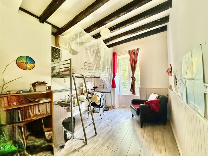 Propriété - 163 m² - 9 pièces