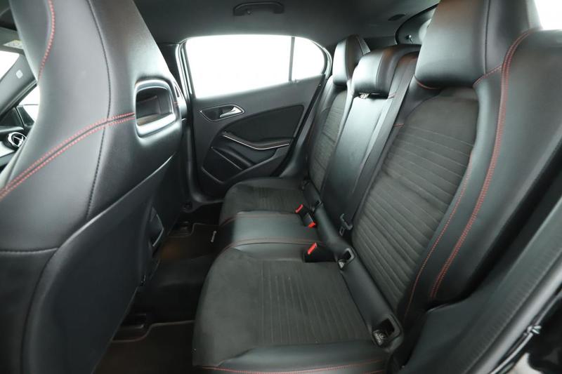 Mercedes Gla 180 122 ch