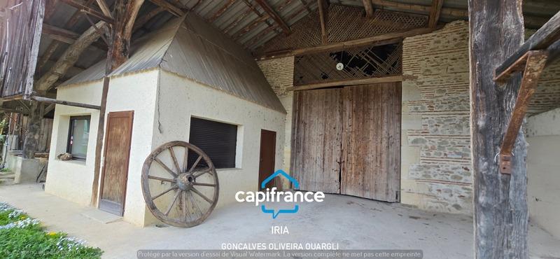 Corps de ferme - 240 m² - 7 pièces