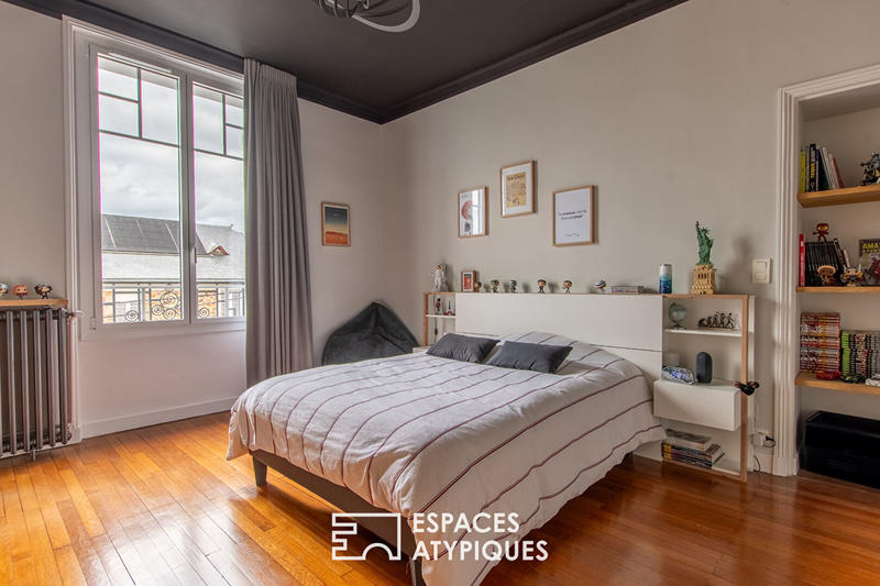 Maison - 270 m² - 9 pièces