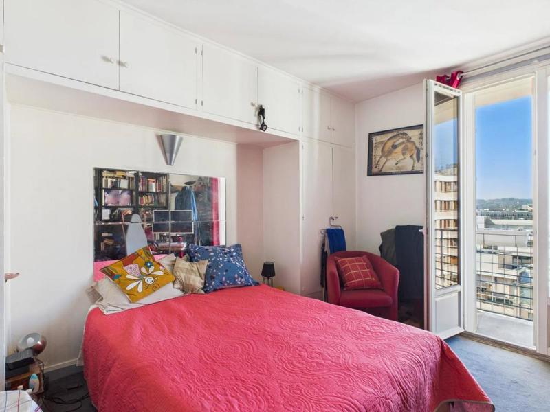 Appartement - 90 m² - 6 pièces