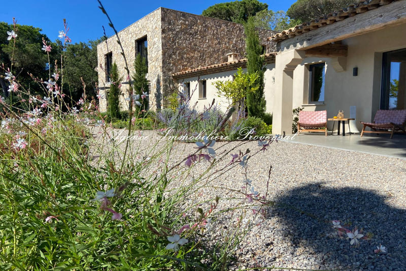 Villa - 360 m² - 6 pièces