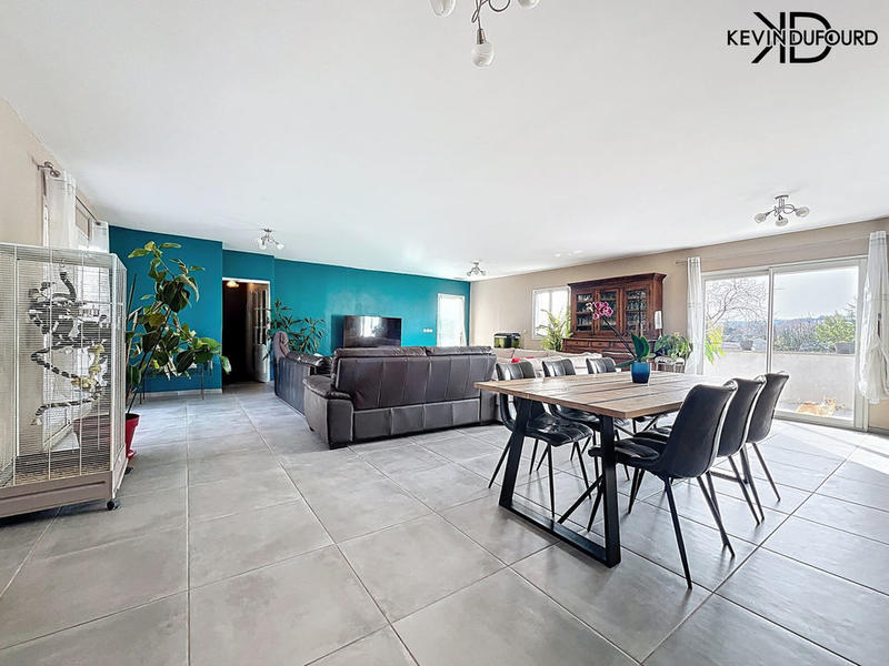 Maison - 140 m² - 6 pièces