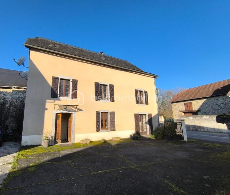 Propriété - 172 m² - 10 pièces