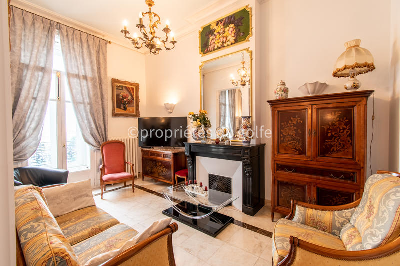 Appartement - 254 m² - 6 pièces