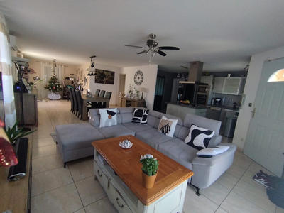 Villa - 100 m² - 3 pièces