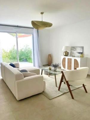 Maison - 95 m² - 4 pièces