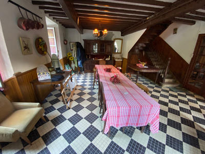 Maison - 220 m² - 10 pièces