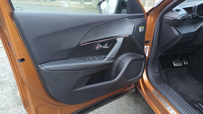 Peugeot 2008 1.2 PureTech 130 Eat8 Gt - Première main Automatique