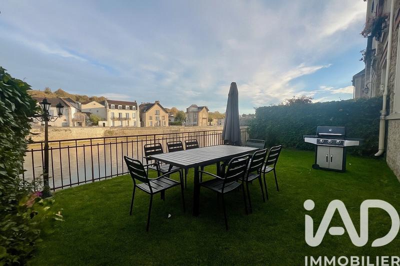 Maison - 244 m² - 9 pièces