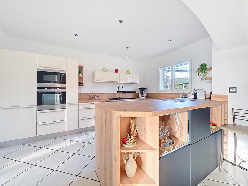 Maison - 120 m² - 5 pièces