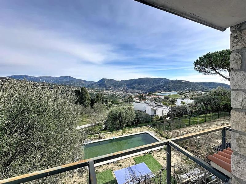 Appartement - 133 m² - 4 pièces