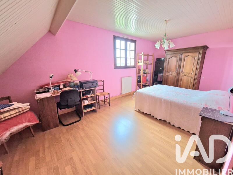 Maison - 143 m² - 7 pièces