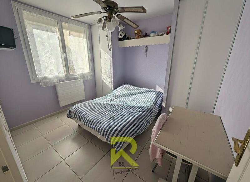 Immeuble - 127 m² - 9 pièces