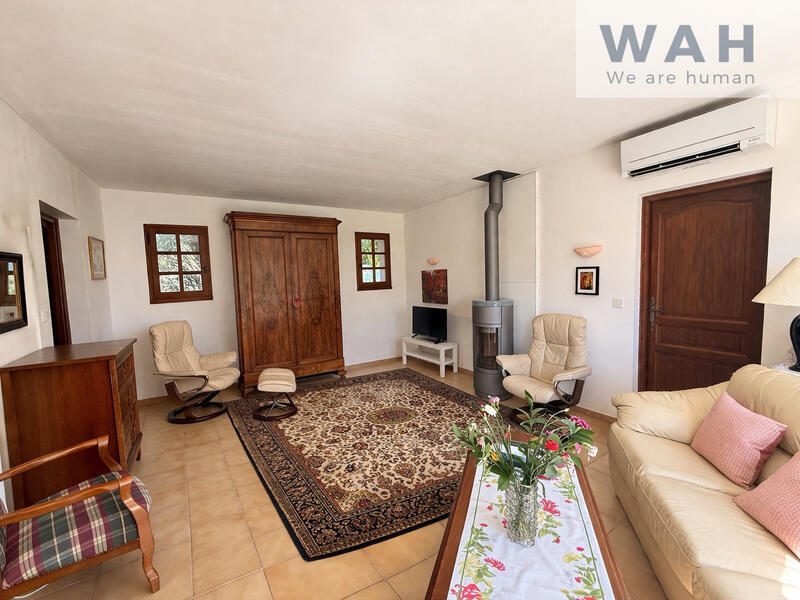 Maison - 143 m² - 5 pièces