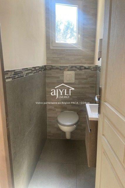 Maison - 99 m² - 4 pièces