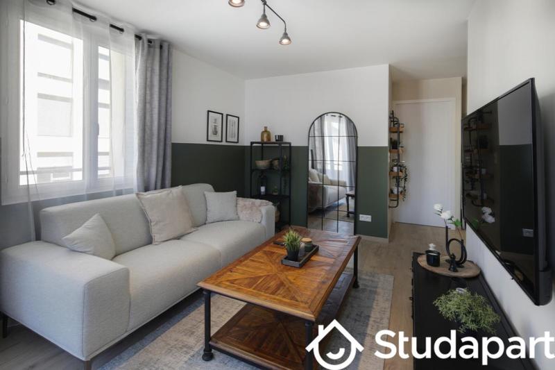 Chambre - 10 m² - 1 pièce