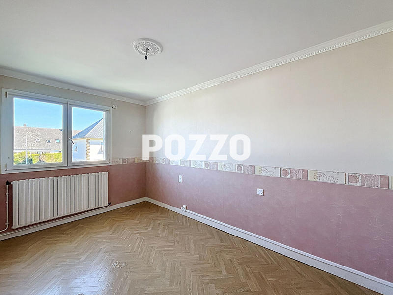 Maison - 140 m² - 8 pièces