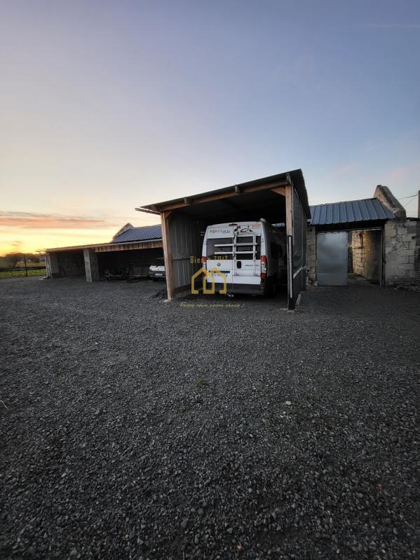 Propriété - 173 m² - 6 pièces