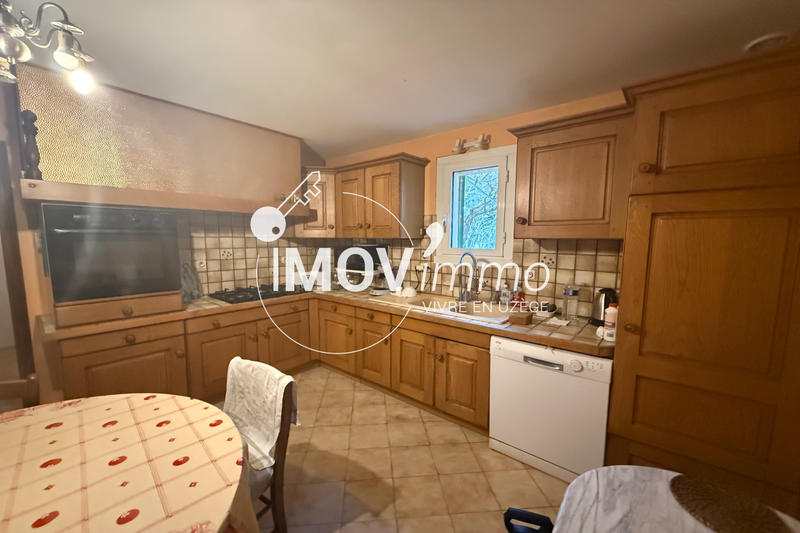 Maison - 210 m² - 6 pièces