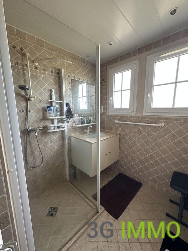 Villa - 147 m² - 6 pièces