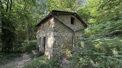 Terrain - 18 325 m²