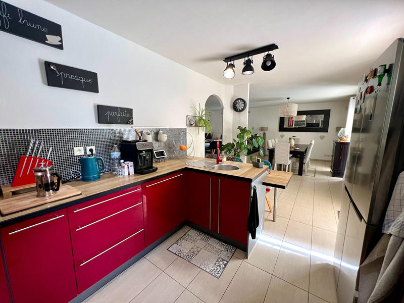 Maison - 280 m² - 10 pièces