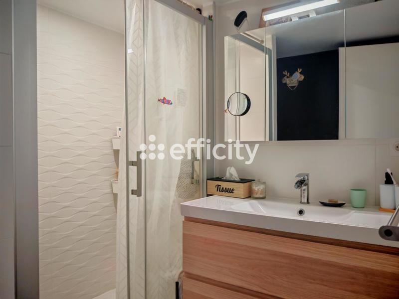 Maison - 121 m² - 6 pièces