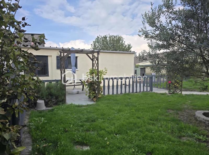 Maison - 80 m² - 4 pièces