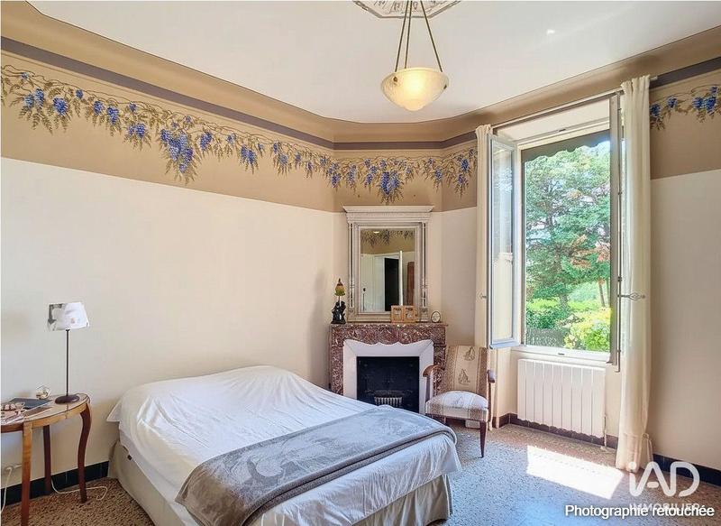 Maison - 224 m² - 8 pièces