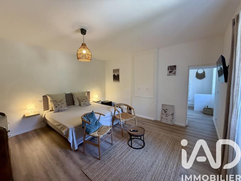 Maison - 430 m² - 17 pièces