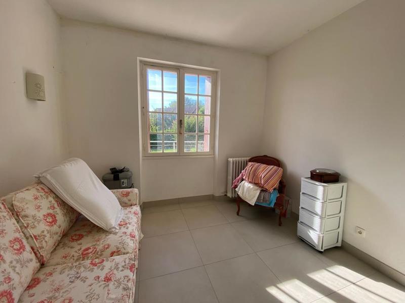 Maison - 244 m² - 7 pièces