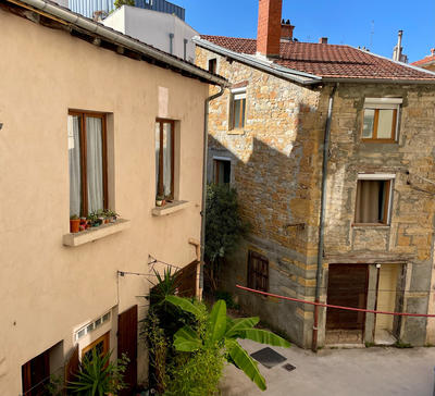 Appartement - 92 m² - 2 pièces