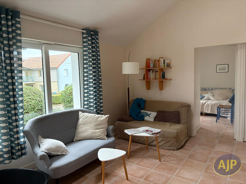 Maison - 260 m² - 10 pièces