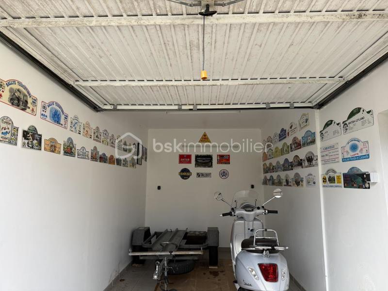 Propriété - 260 m² - 8 pièces