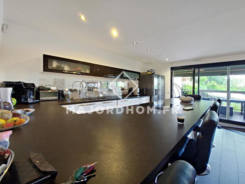 Appartement - 85 m² - 3 pièces