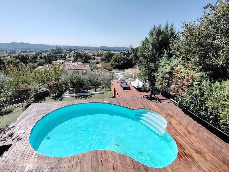 Villa - 217 m² - 7 pièces