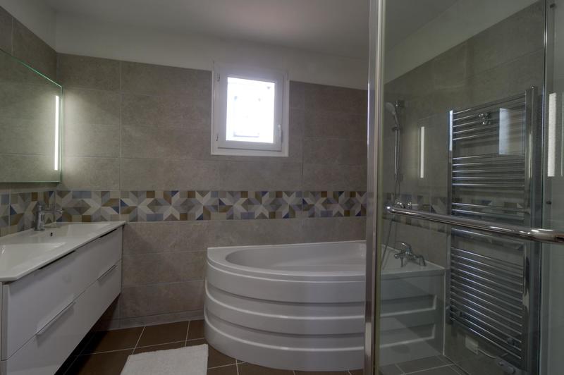 Maison jumelée - 93 m² - 4 pièces