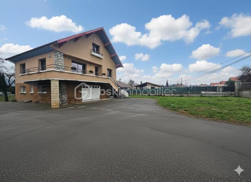 Maison - 140 m² - 4 pièces