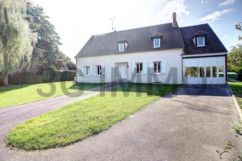 Maison - 227 m² - 8 pièces