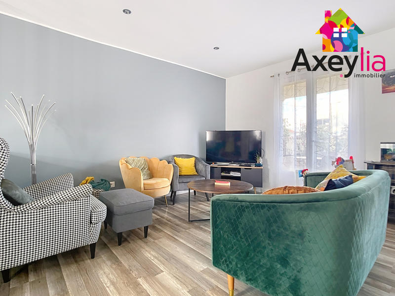 Maison - 90 m² - 5 pièces